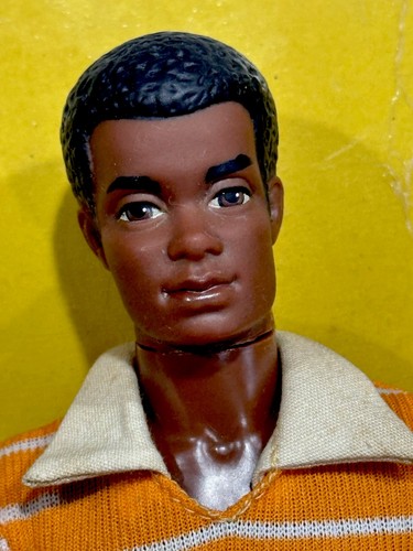 Free moving curtis - free, (ken)