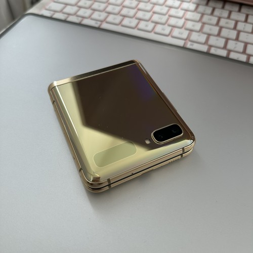 Samsung galaxy flip mirror - samsung,