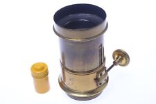 ✅ ANTICA LENTE A CREMAGLIERA E PIGNONE IN OTTONE *ELEMENTO POSTERIORE MANCANTE* FOTOCAMERA? PROIETTORE?