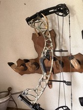 Hoyt Torrex , 60/70#    26/30