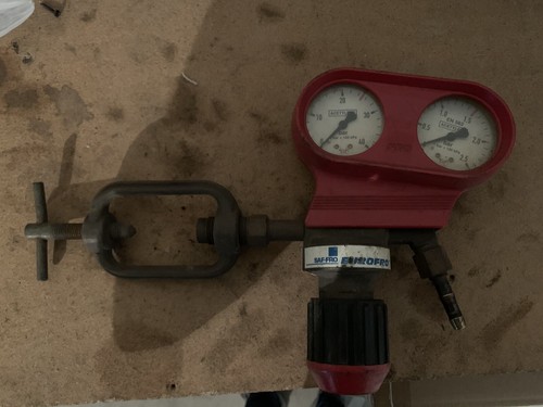 Regolatore pressione - di,