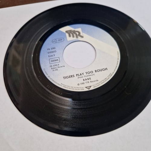 Babe the kiss - babe, too