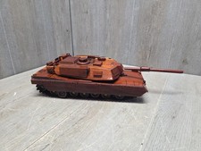 Grande carro armato militare