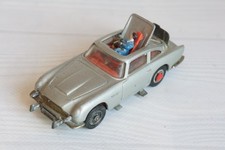 Aston Martin DB4 James Bond