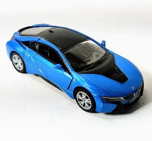 Modellino auto giocattolo