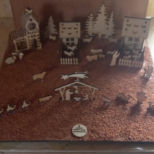 Presepe legno base con - presepe, su