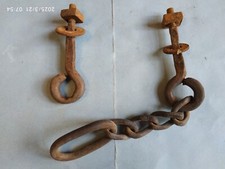 ANTICHI anelli di FERRO BATTUTO per la chiusura di  PORTONCINO RURALE con catena