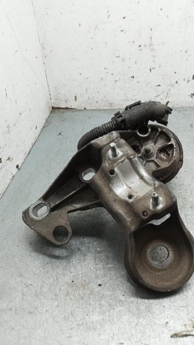 8e0199352 supporto motore