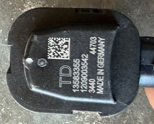 Cadillac xt4 2022 oem side - 2022,