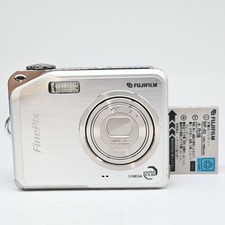 Fujifilm FinePix V10 5 megapixel fotocamera digitale compatta Giappone zoom ottico LCD