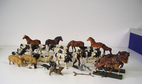 Antico aratro cavallo - a,