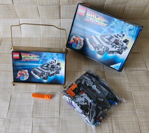 Lego 21103 delorean kit - lego,