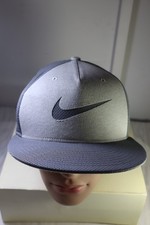 NIKE CAPPELLO TAGLIA