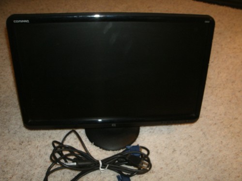 Monitor colori compaq - a,