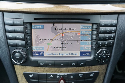 Mercedes benz command aps - mercedes,