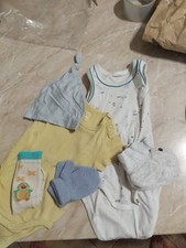 STOCK SET NEONATO DA 2 A 6 MESI, BODY, PANTOFOLE,SCARPE,ECC