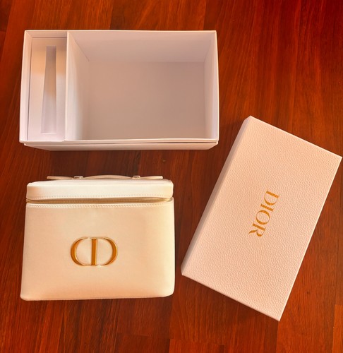 Dior make vanity - vanity, case