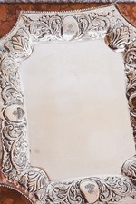 Vassoio sbalzato Argentato Stemma Sheffield Royal Family