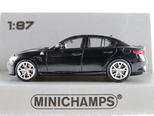 Minichamps 870 120106 Alfa Romeo Giulia Quadrifoglio (2017) colore nero met. 1:87