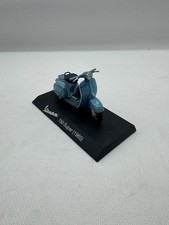 MODELLINO SCOOTER VESPA 150 SUPER 1965  - MAISTO - SCALA 1:18