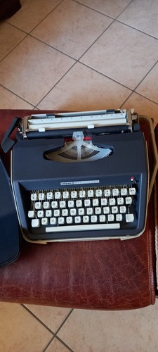 Macchina scrivere vintage - da,