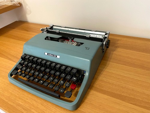 Macchina scrivere olivetti - da,