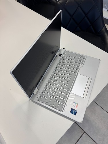 Fujitsu lifebook u9313x - fujitsu,