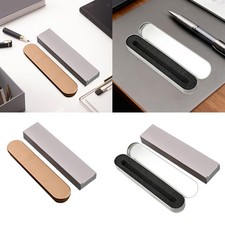 Scatola di latta vuota con