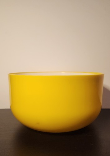 Kartell yellow and white - 8.5",