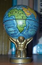 Mappamondo Temperamatite Vintage Germania Atlante che sorregge il mondo