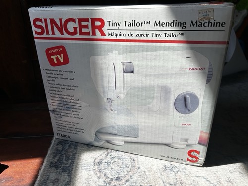 Singer tiny tailor - singer,