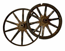 Antico set di ruote giocattolo