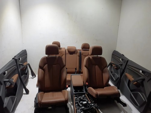 Audi set salone - fy,