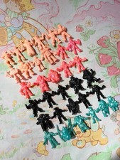 Lot de figurines Cosmix