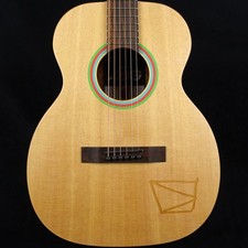 Lag Guitars Travel Vian-001