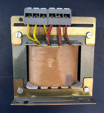 TRASFORMATORE LAMELLARE PRIMARIO 0/220/380 V SECONDARIO 0/24/110 V 500VA