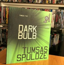 DARK BULB di Tumsas Spuldze