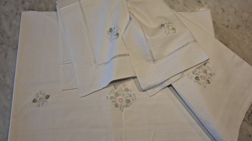 Lenzuolo matrimoniale ricamato - lenzuolo,