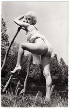 Foto spiaggia stile pin up