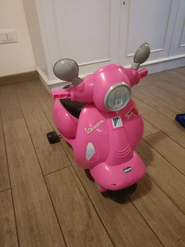 Vespa giocattolo chicco - vespa,