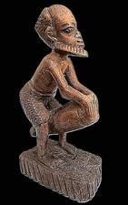 Statua in legno uomo con djembe bongo tamburo intagliato a mano vecchia Africa 18x9x5,5 cm