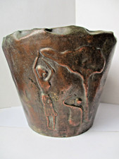 Angelo Bragalini vaso rame figure cesellate e incise  '60 Gallinaro Burchiellaro