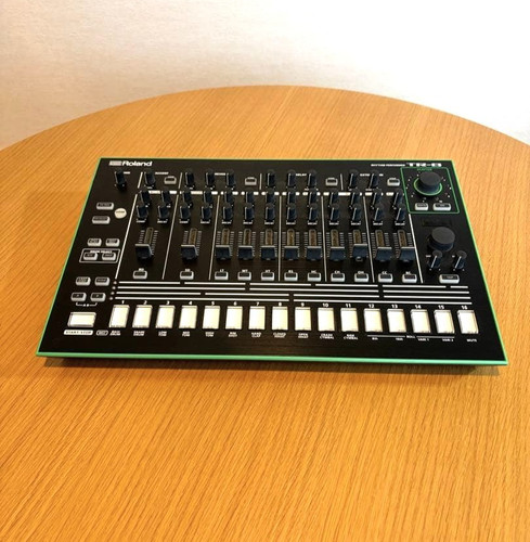 Roland aira rhythm - aira,