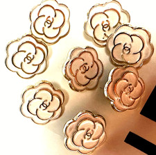 Set di 8 bottoni Chanel