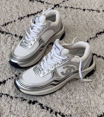 Chanel logo sneaker - cc,