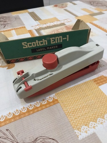Etichettatrice vintage - etichettatrice,