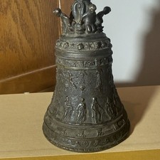 Antica campana figurativa