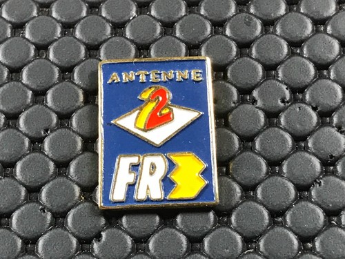 Pins pin badge media - pins,