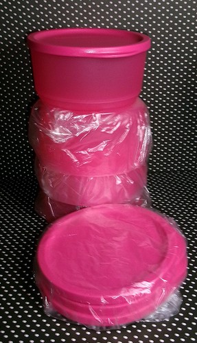 Brand new tupperware set - new,