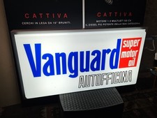 Vanguard Insegna Luminosa Mai